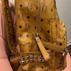Light brown bookbag